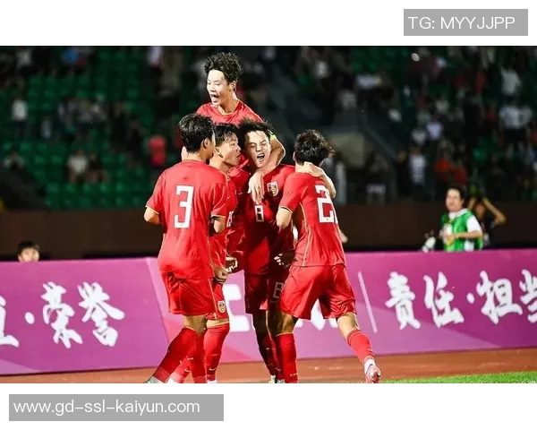 激烈碰撞中的青春风采：中韩U16友谊赛精彩集锦再现